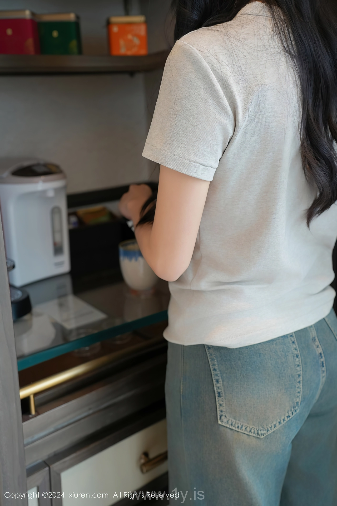 XIUREN(秀人网) No.8711 Dazzling & Playful Chinese Hottie 白茹雪abby