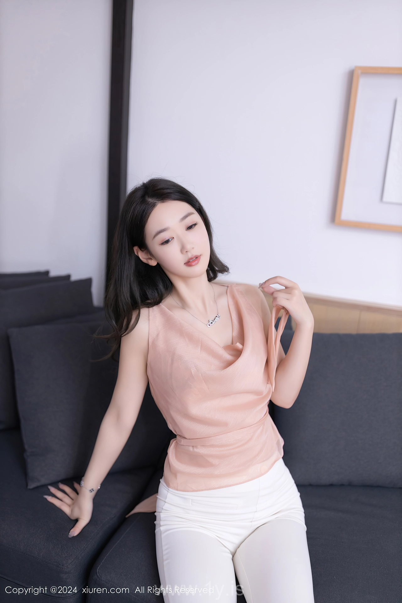 XIUREN(秀人网) No.8714 Breathtaking & Angelic Asian Girl 唐安琪