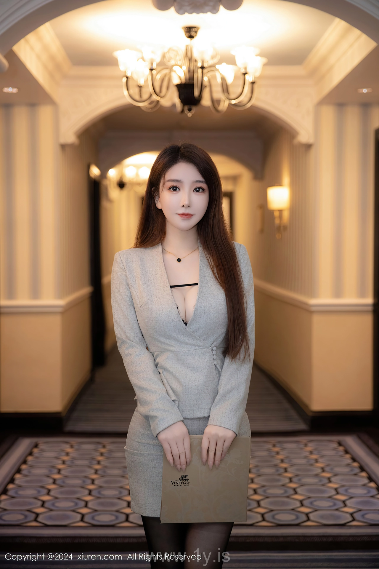 XIUREN(秀人网) No.8716 Lovely & Beautiful Asian Beauty Queen 雨儿酱eve