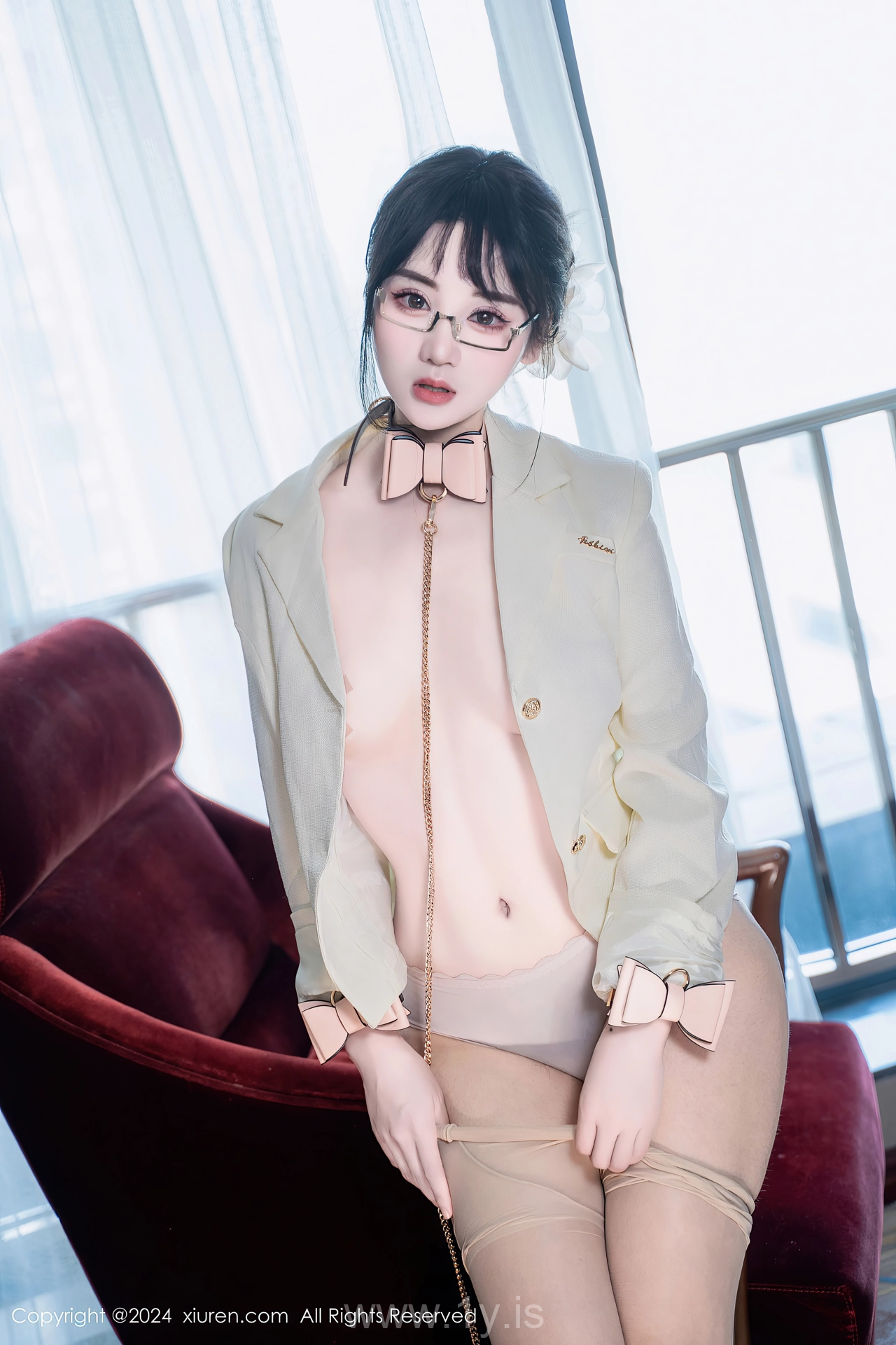 XIUREN(秀人网) No.8717 Elegant Asian Diva 汐汐爱吃草莓