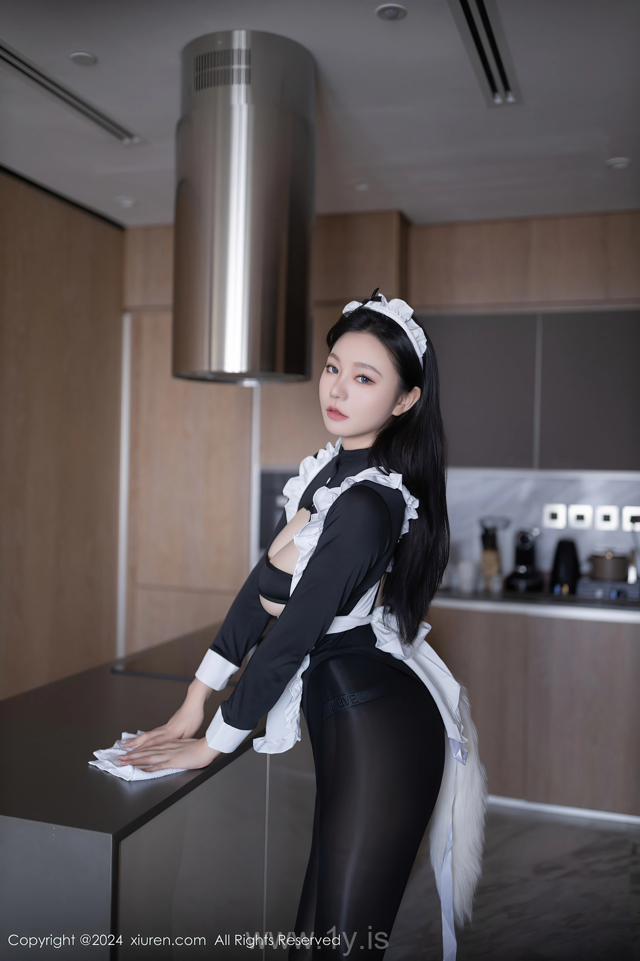 XIUREN(秀人网) No.8720 Angelic Asian Siren 安然anran