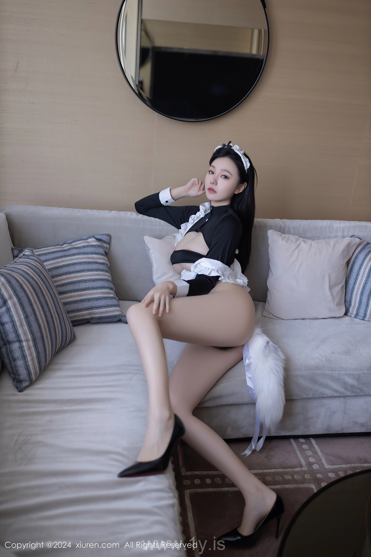 XIUREN(秀人网) No.8720 Angelic Asian Siren 安然anran