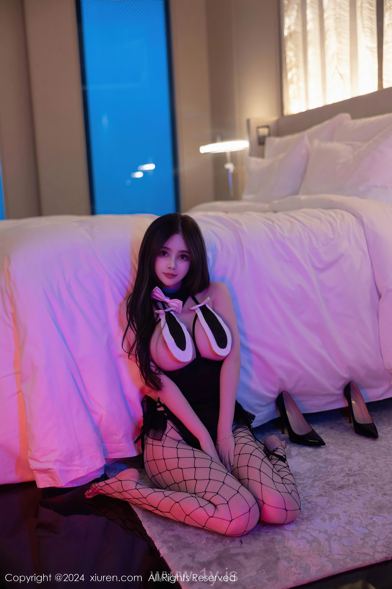 XIUREN(秀人网) No.8736 Graceful Asian Homebody Girl 奶喵喵