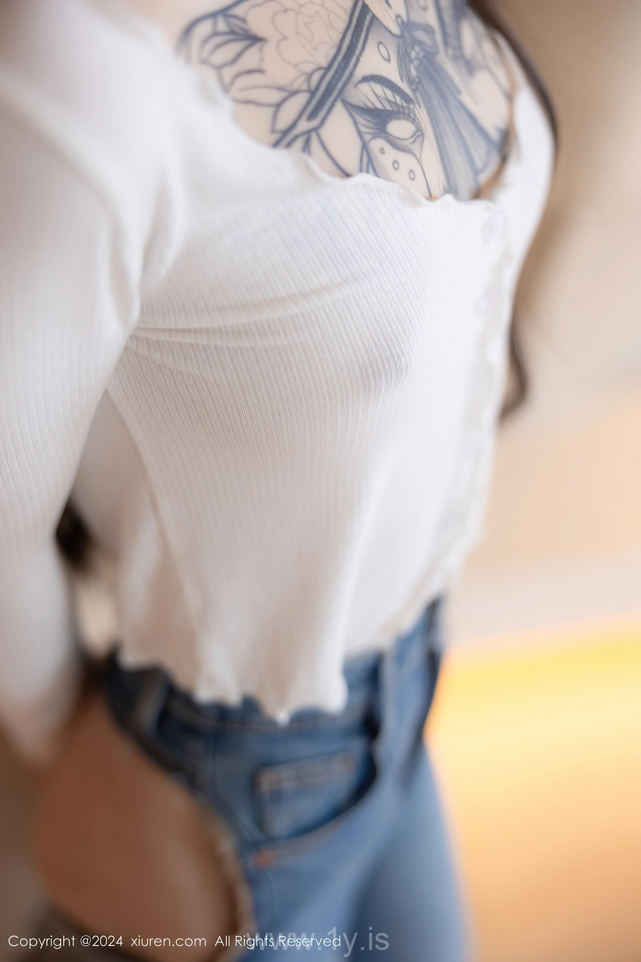 XIUREN(秀人网) No.8740 Flawless & Trendy Asian Beauty 奶瓶