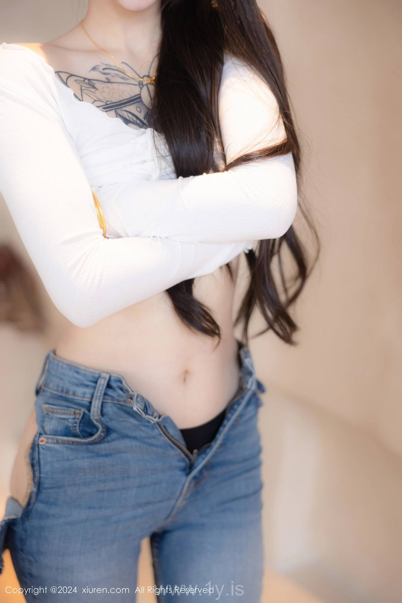 XIUREN(秀人网) No.8740 Flawless & Trendy Asian Beauty 奶瓶