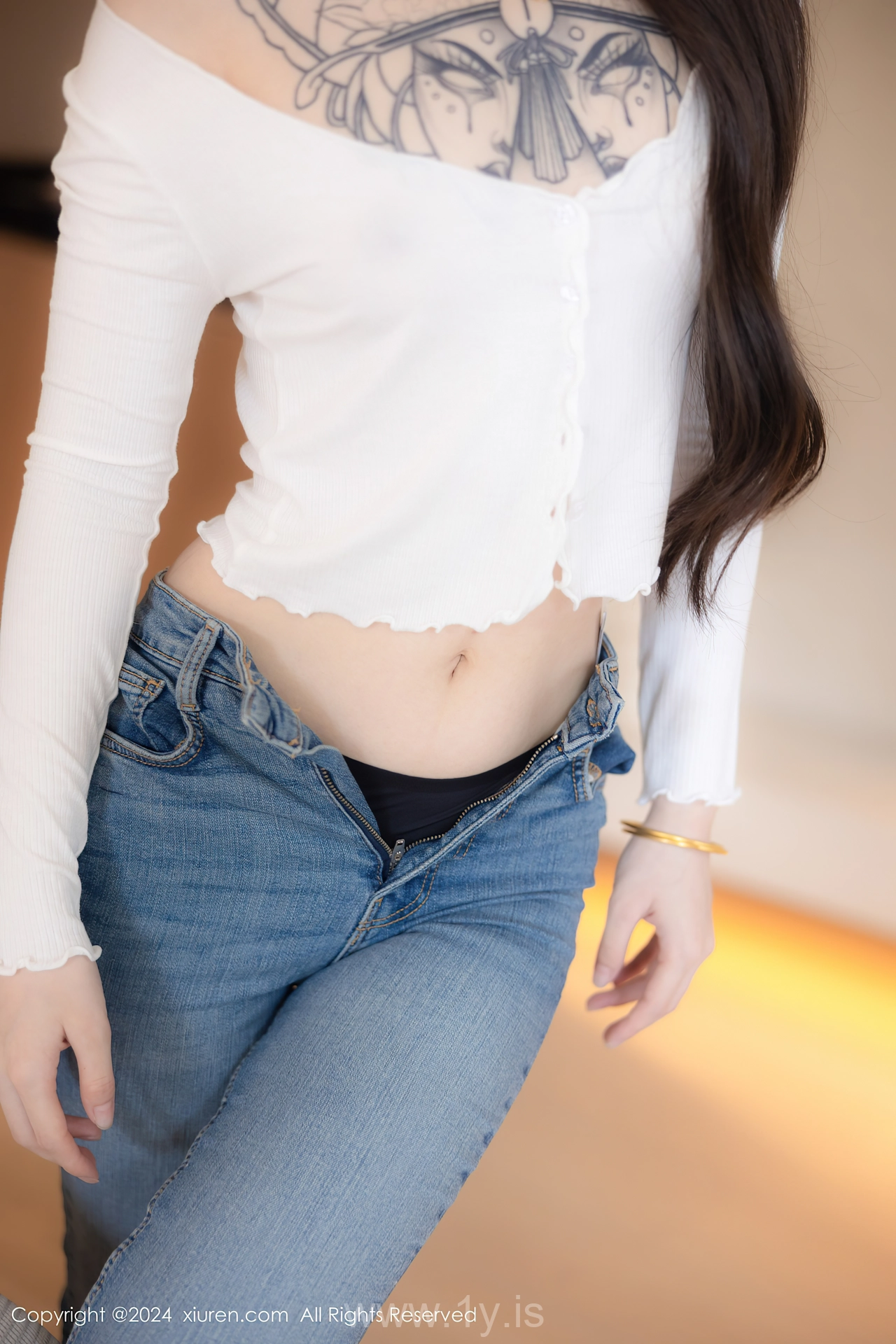 XIUREN(秀人网) No.8740 Flawless & Trendy Asian Beauty 奶瓶