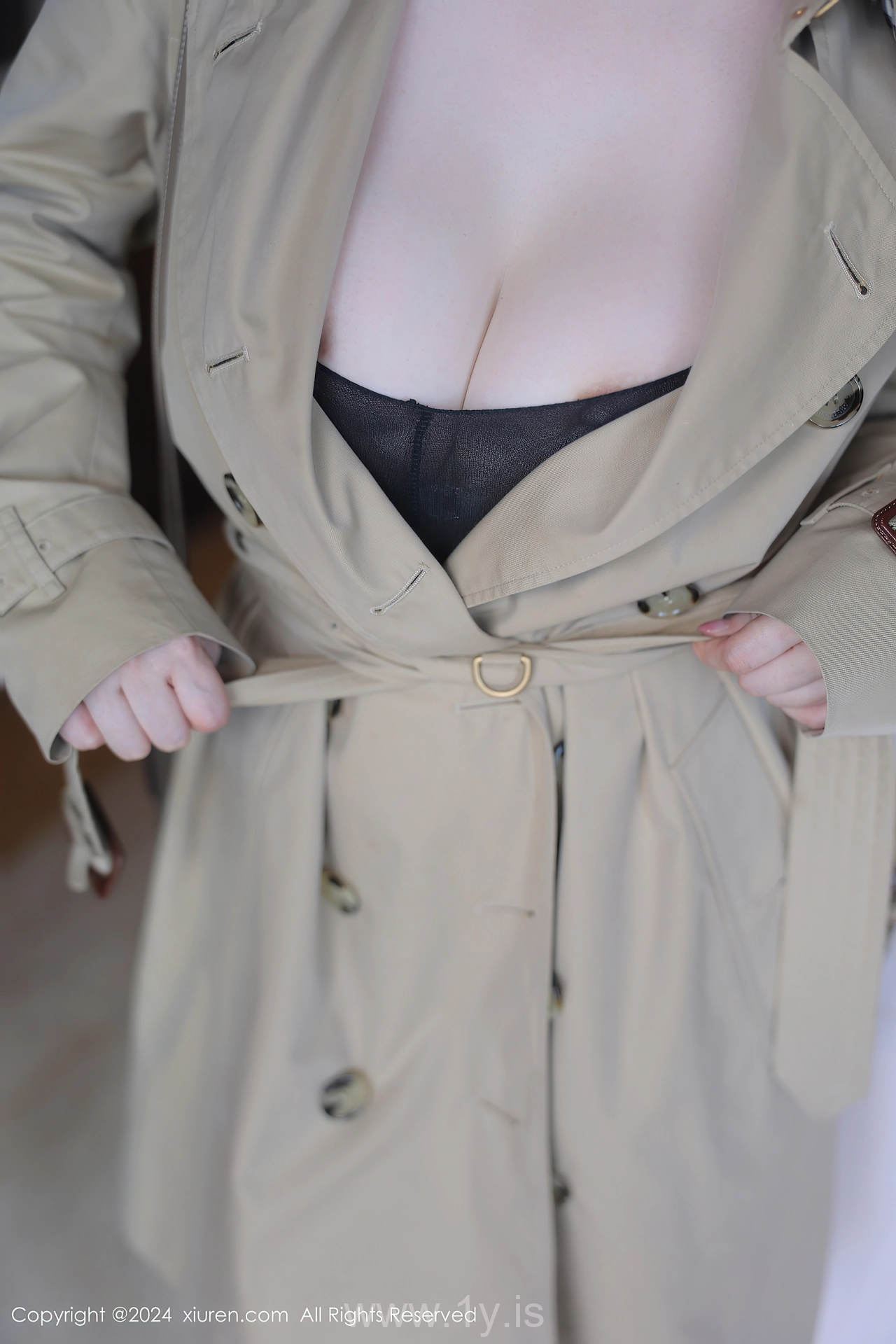 XIUREN(秀人网) No.8747 Vivacious Asian Temptress 白茹雪abby