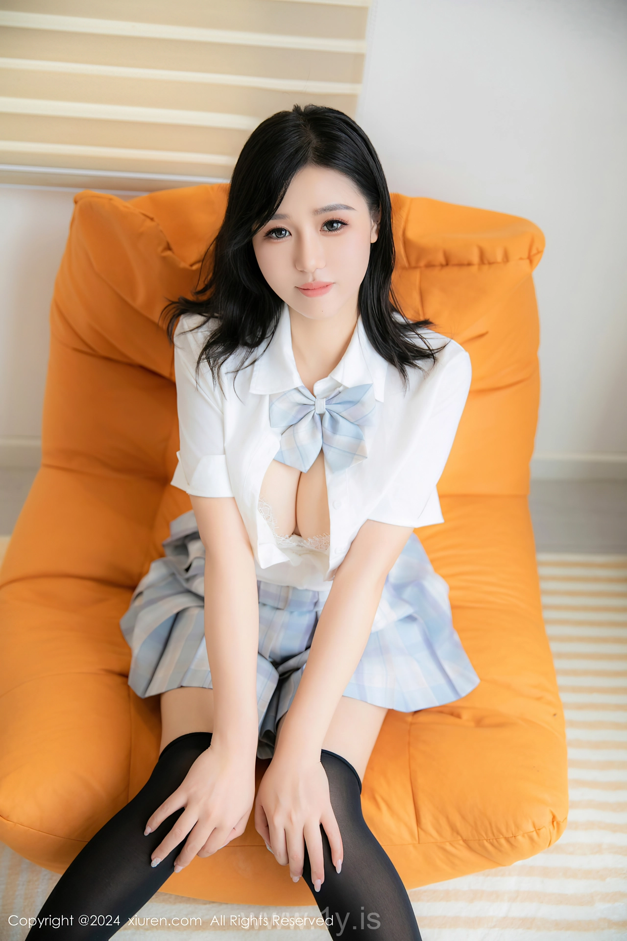 XIUREN(秀人网) No.8759 Stunning Asian Charmer 金小依