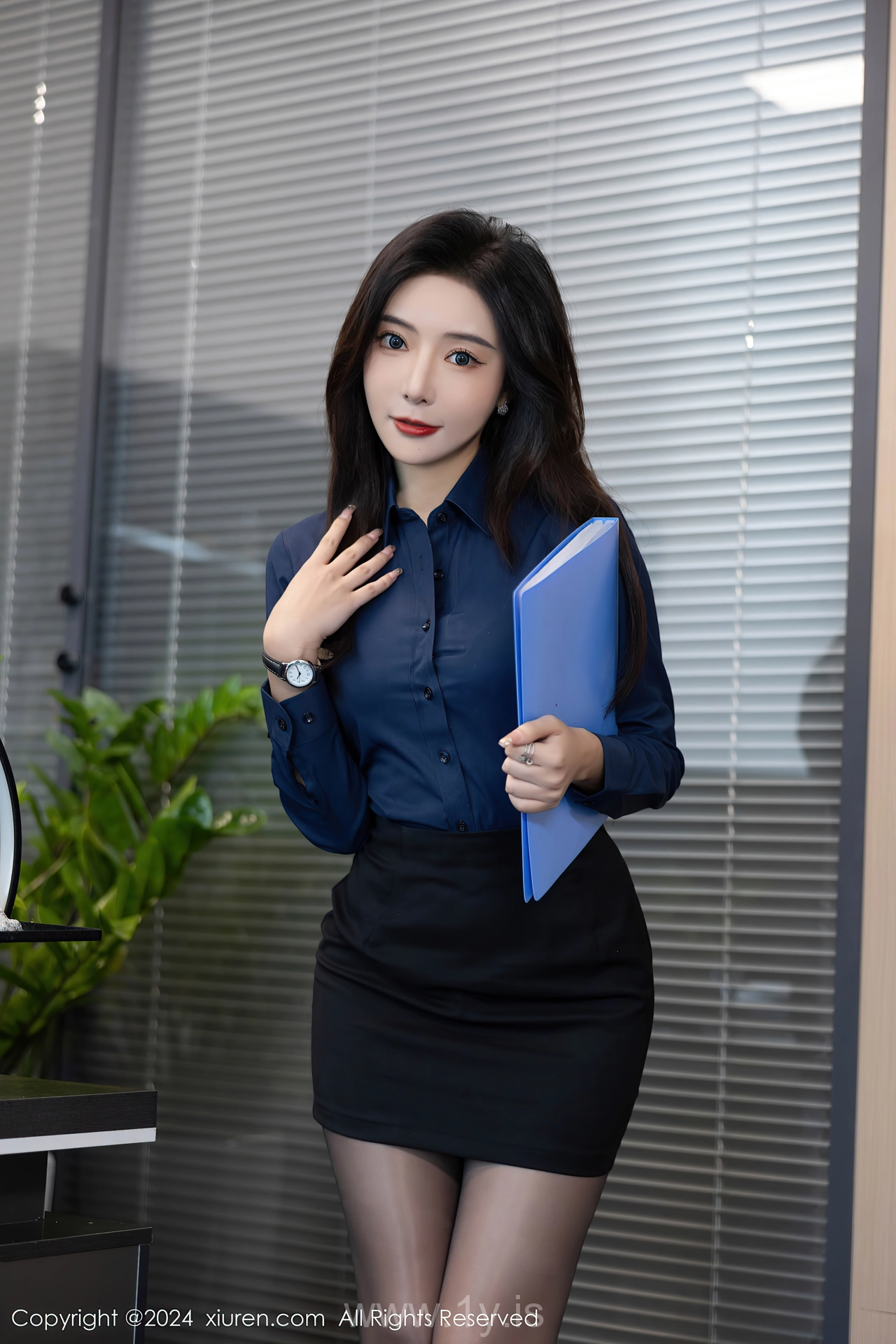 XIUREN(秀人网) No.8760 Lively Asian Mature Princess 王馨瑶yanni