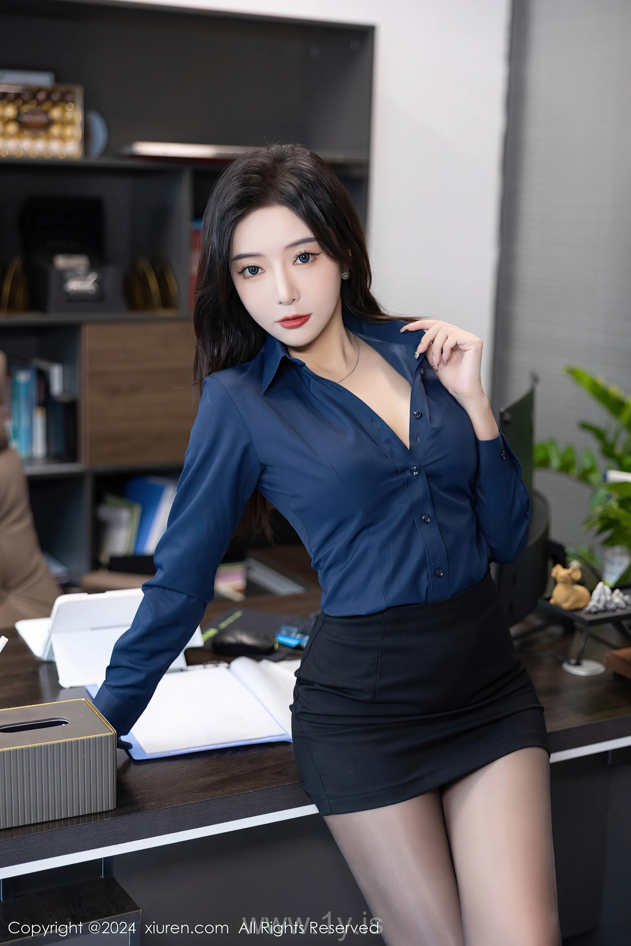 XIUREN(秀人网) No.8760 Lively Asian Mature Princess 王馨瑶yanni