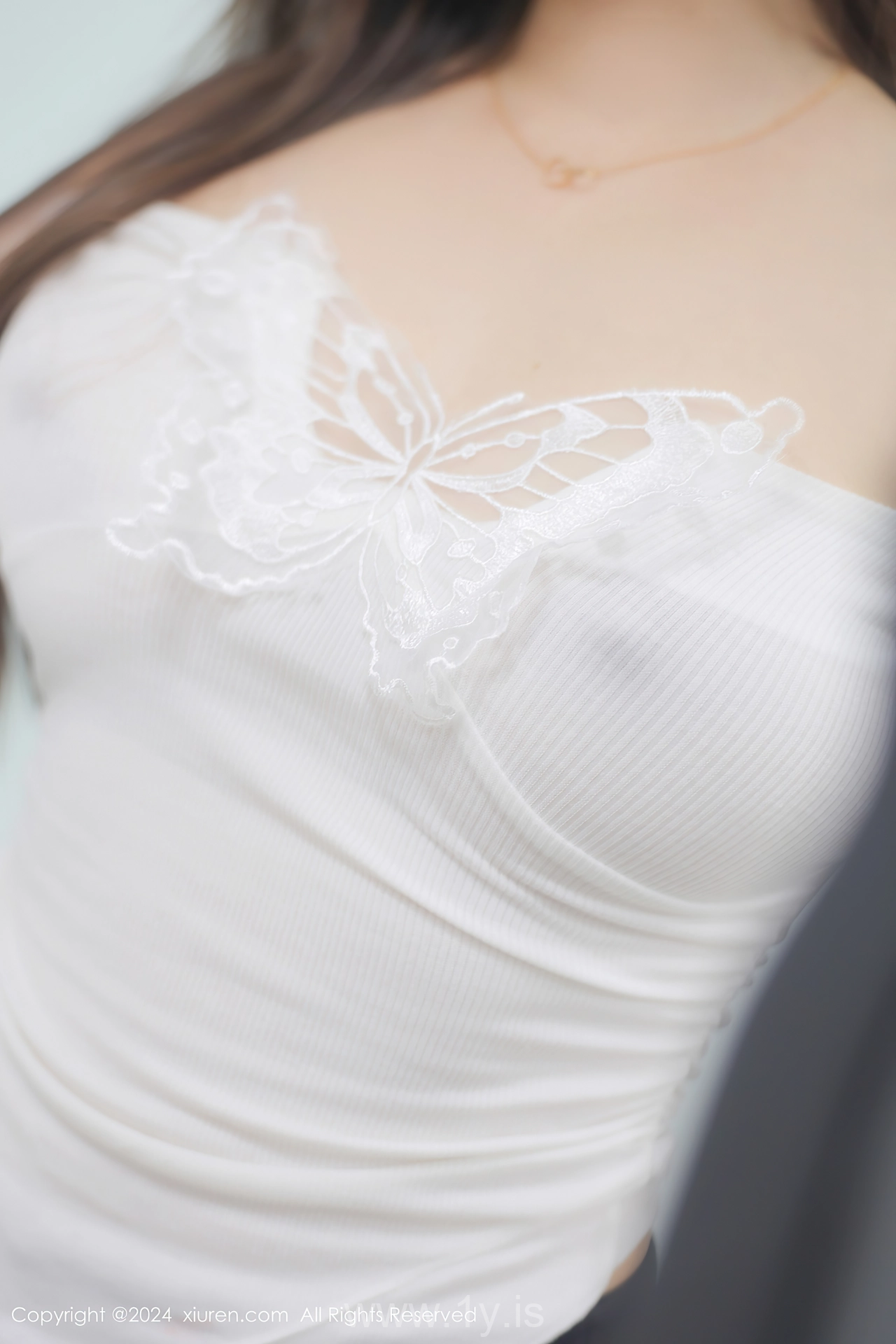 XIUREN(秀人网) No.8766 Playful Chinese Homebody Girl 诗诗kiki