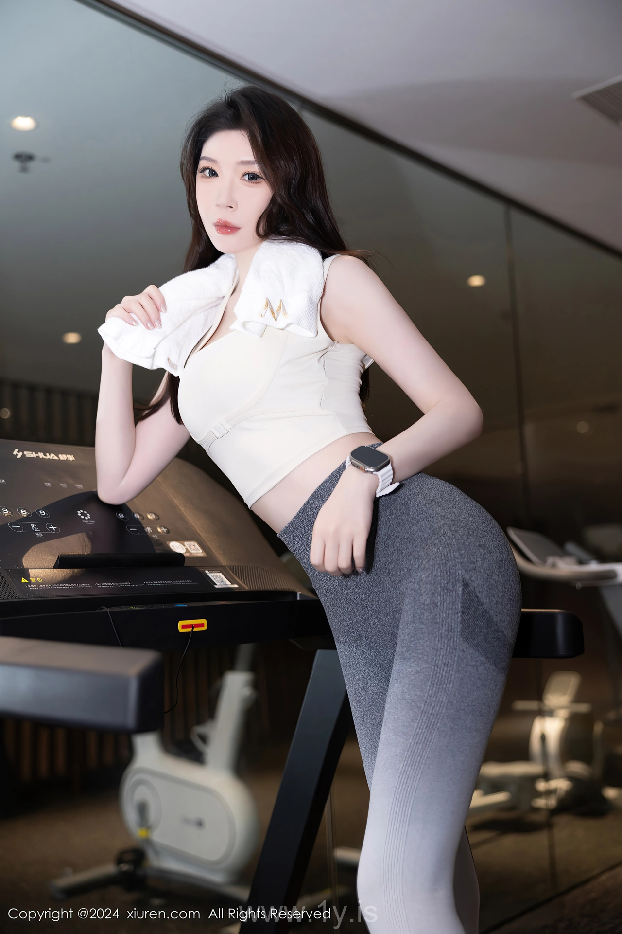 XIUREN(秀人网) No.8767 Seductive & Delicate Asian Enigma 梦心玥