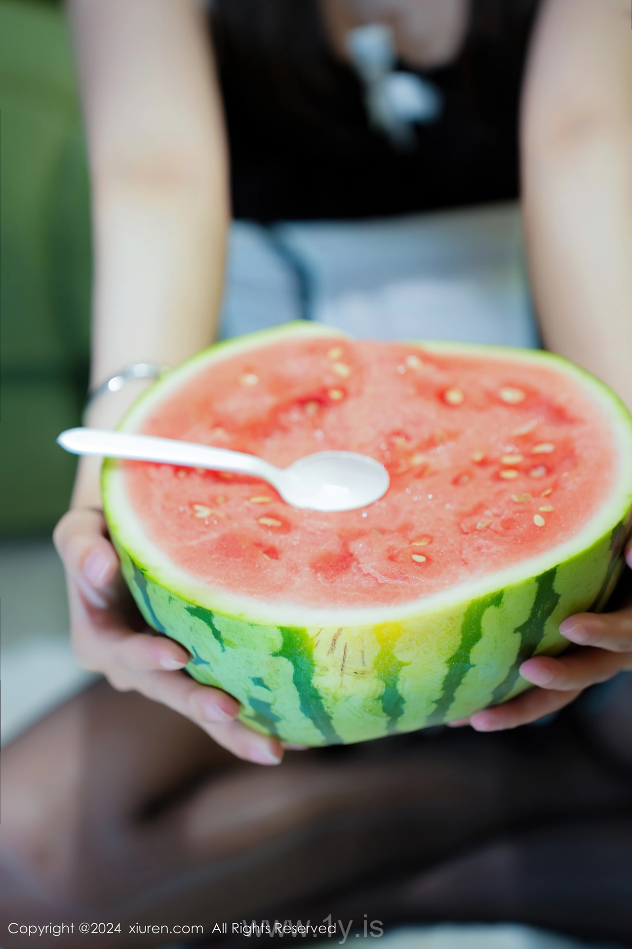 XIUREN(秀人网) No.8783 Glamorous Chinese Chick 小波多