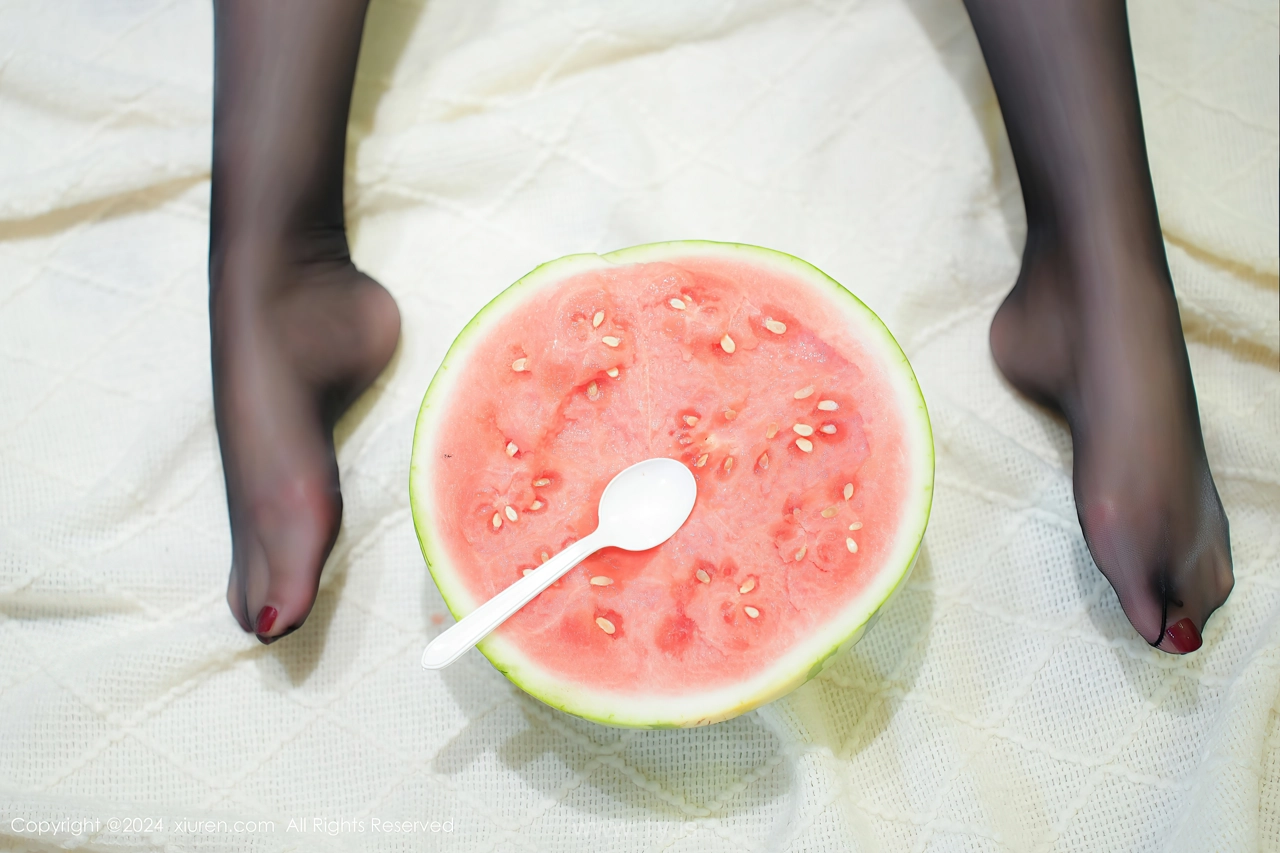 XIUREN(秀人网) No.8783 Glamorous Chinese Chick 小波多