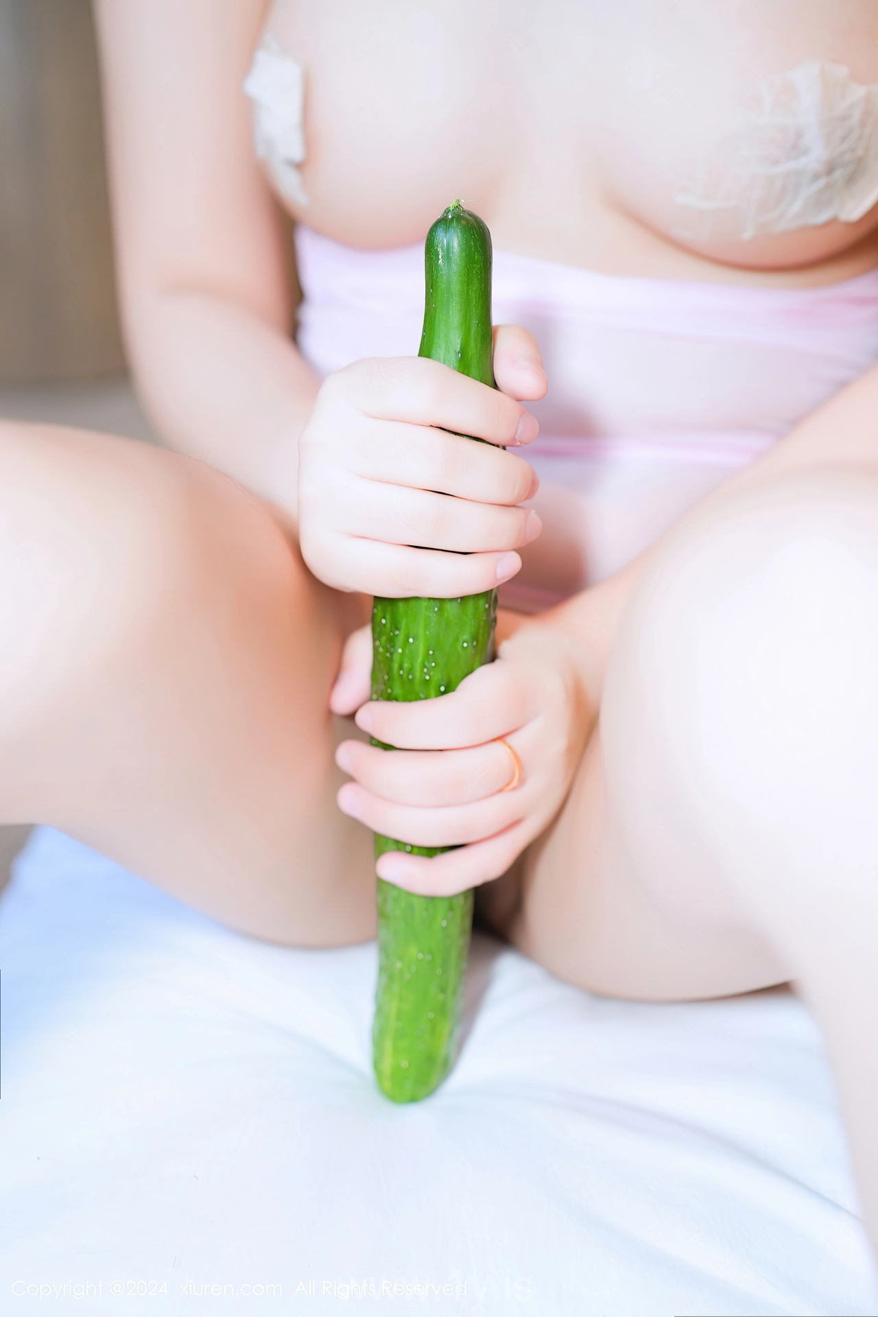 XIUREN(秀人网) No.8790 Well Done & Attractive Asian Cougar 徐若兮