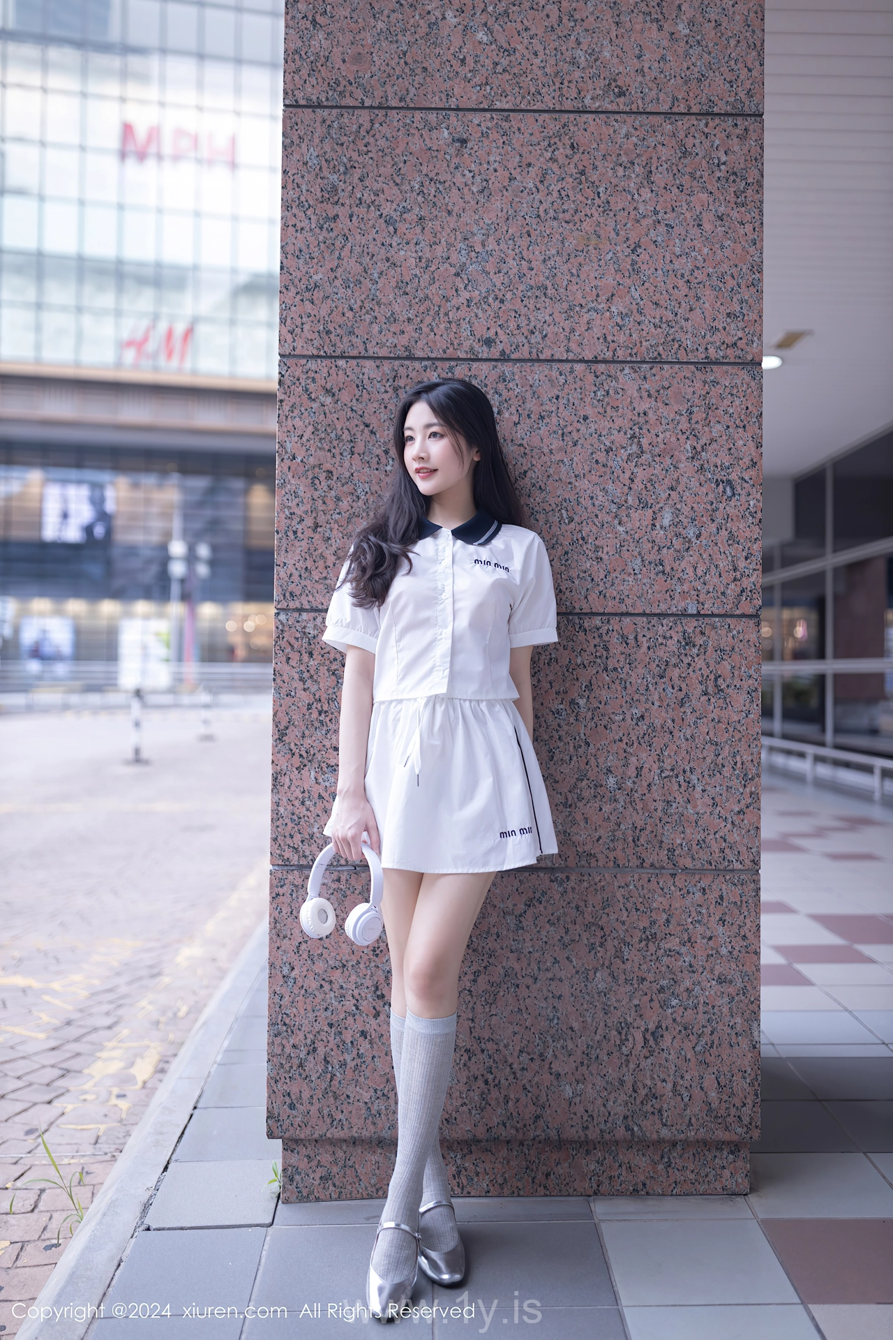 XIUREN(秀人网) No.8793 Voluptuous & Enigmatic Chinese Starlet 鱼尾fish