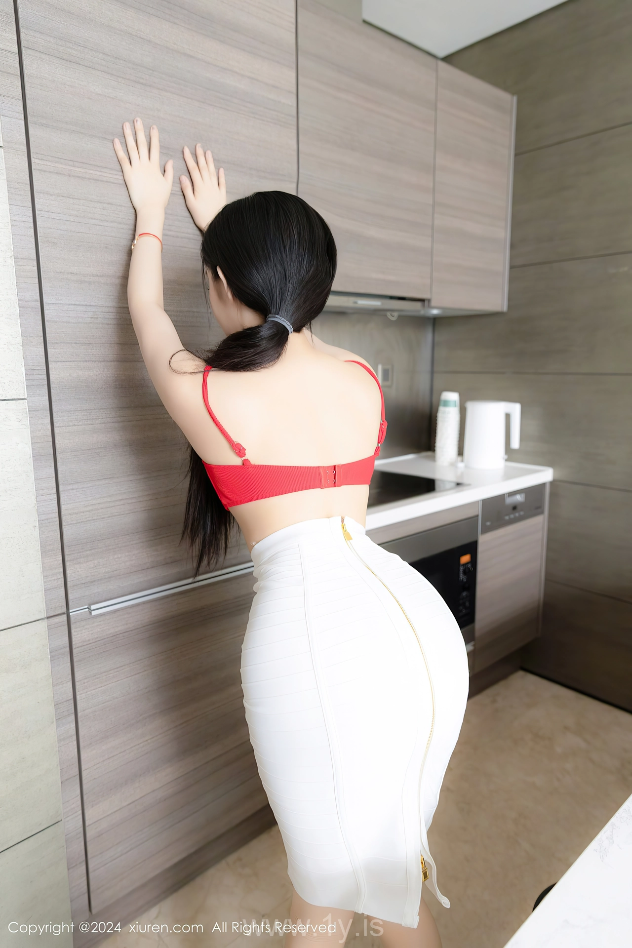 XIUREN(秀人网) No.8794 Seductive Chinese Goddess 龙雪儿