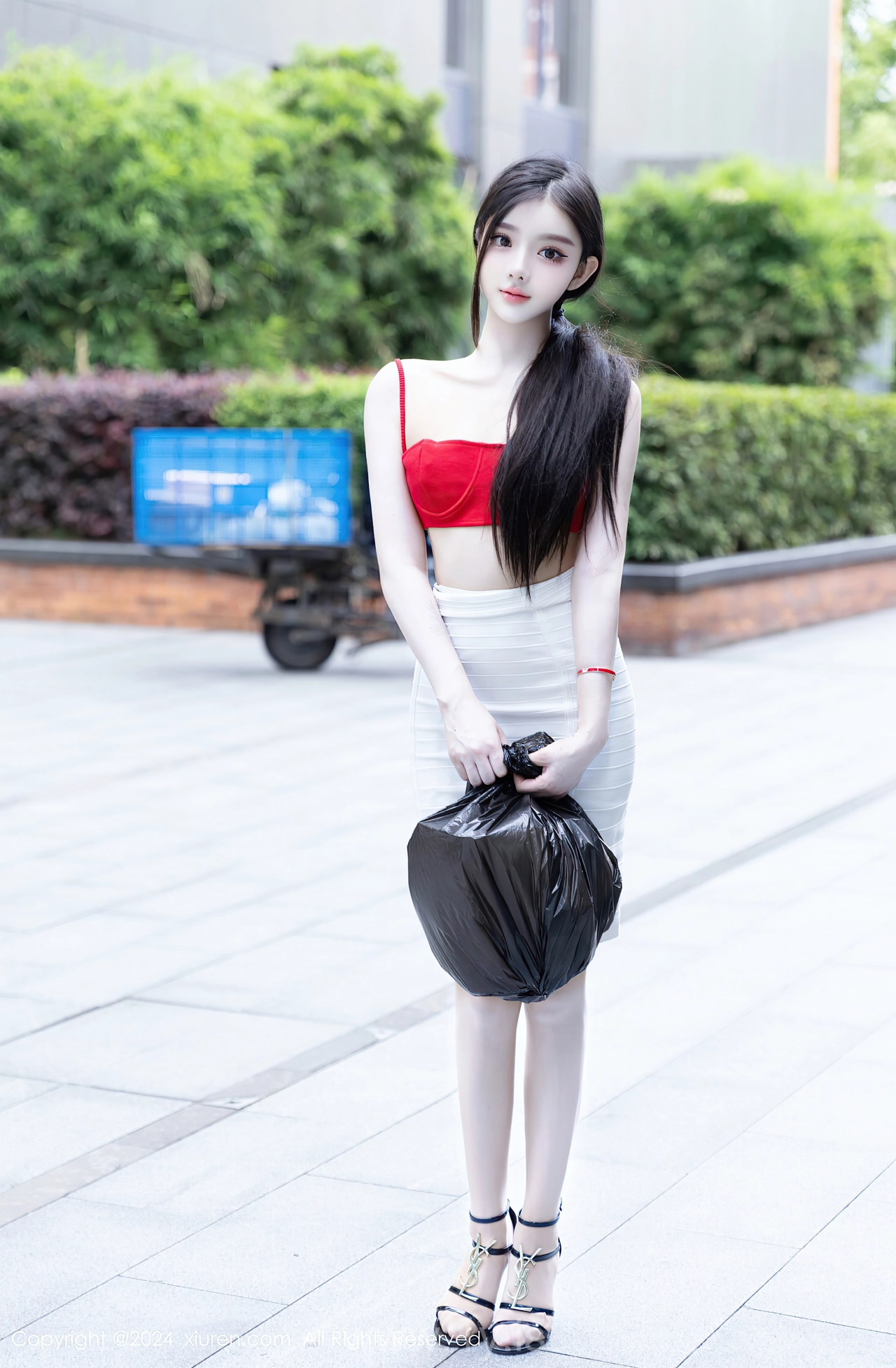 XIUREN(秀人网) No.8794 Seductive Chinese Goddess 龙雪儿