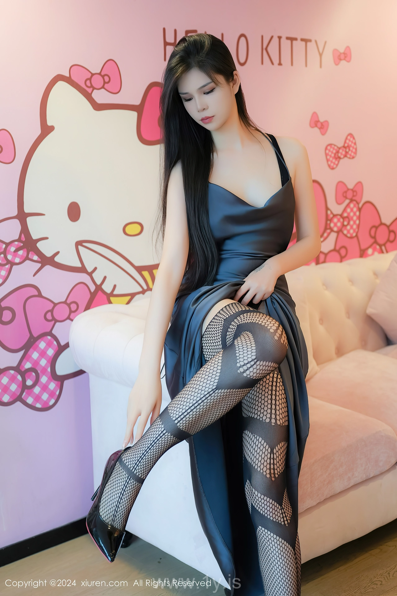 XIUREN(秀人网) No.8795 Cute & Sexy Asian Dreamgirl 雪糕CiCi