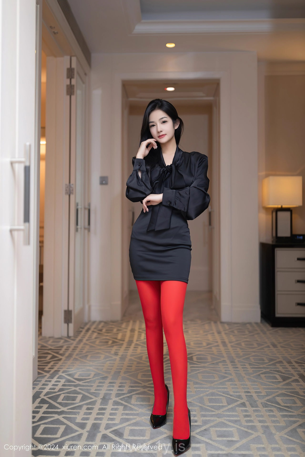 XIUREN(秀人网) No.8801 Appealing Asian Mature Princess 谭小灵