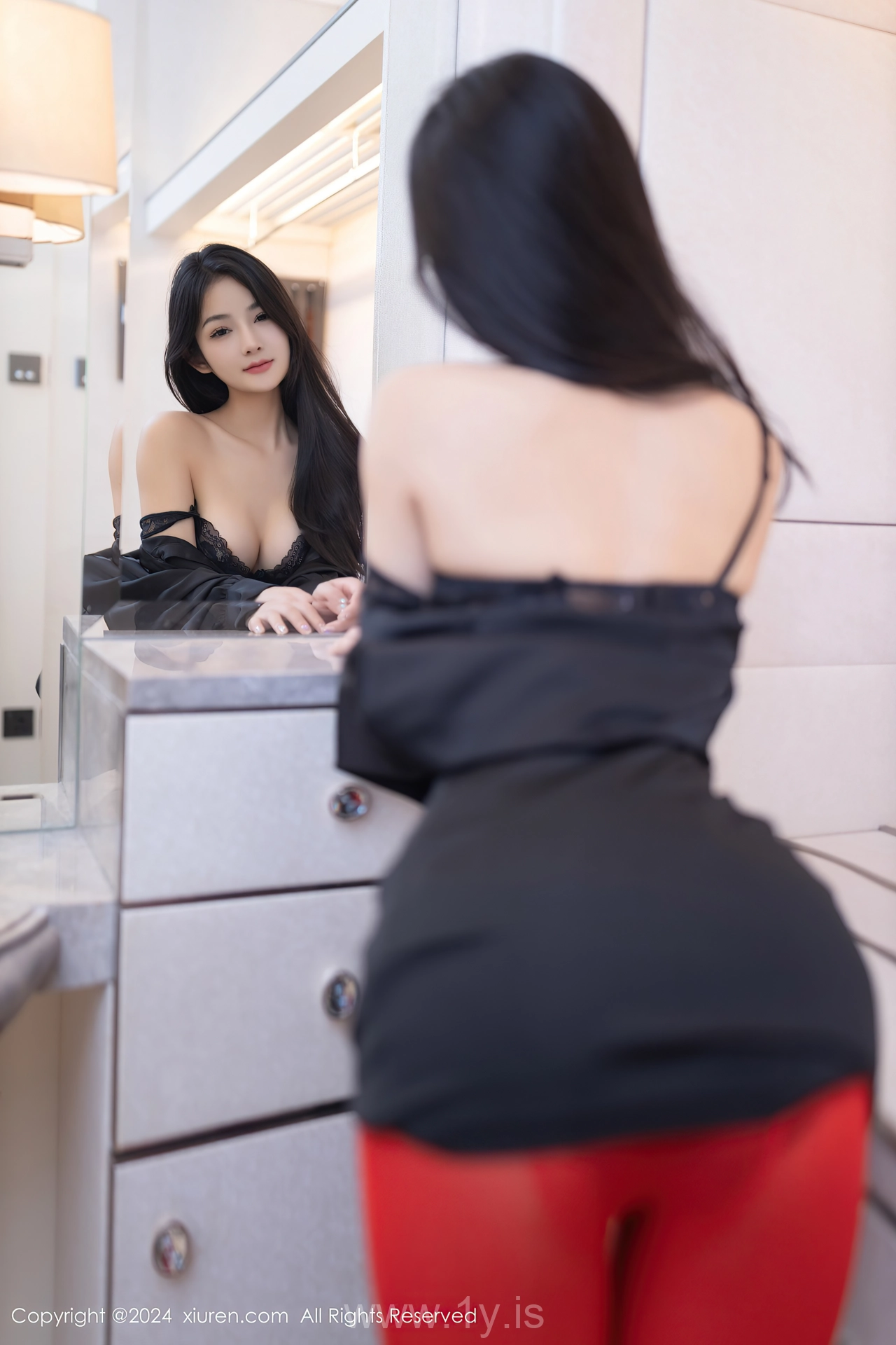 XIUREN(秀人网) No.8801 Appealing Asian Mature Princess 谭小灵