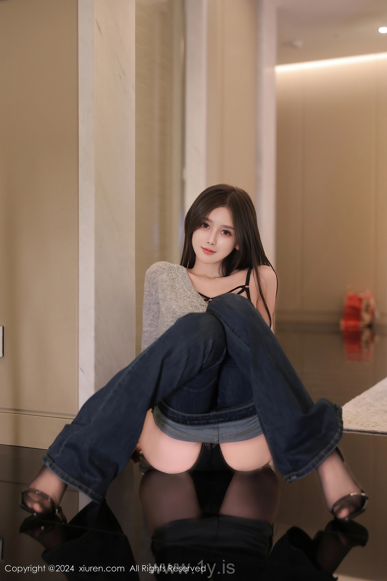 XIUREN(秀人网) No.8806 Fancy & Refined Asian Beauty Queen 奶喵喵