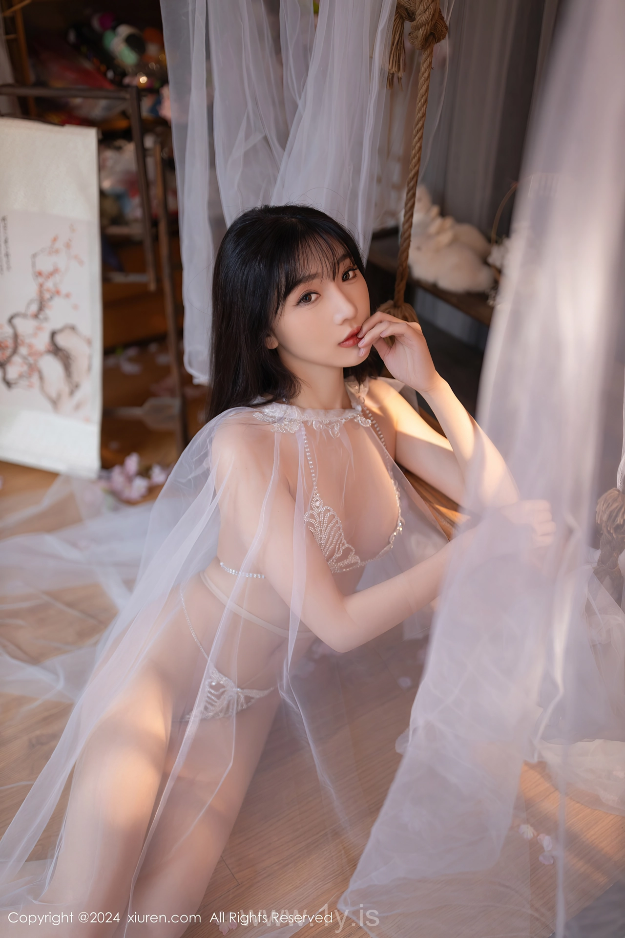 XIUREN(秀人网) No.8807 Slender Asian Dreamgirl 陆萱萱