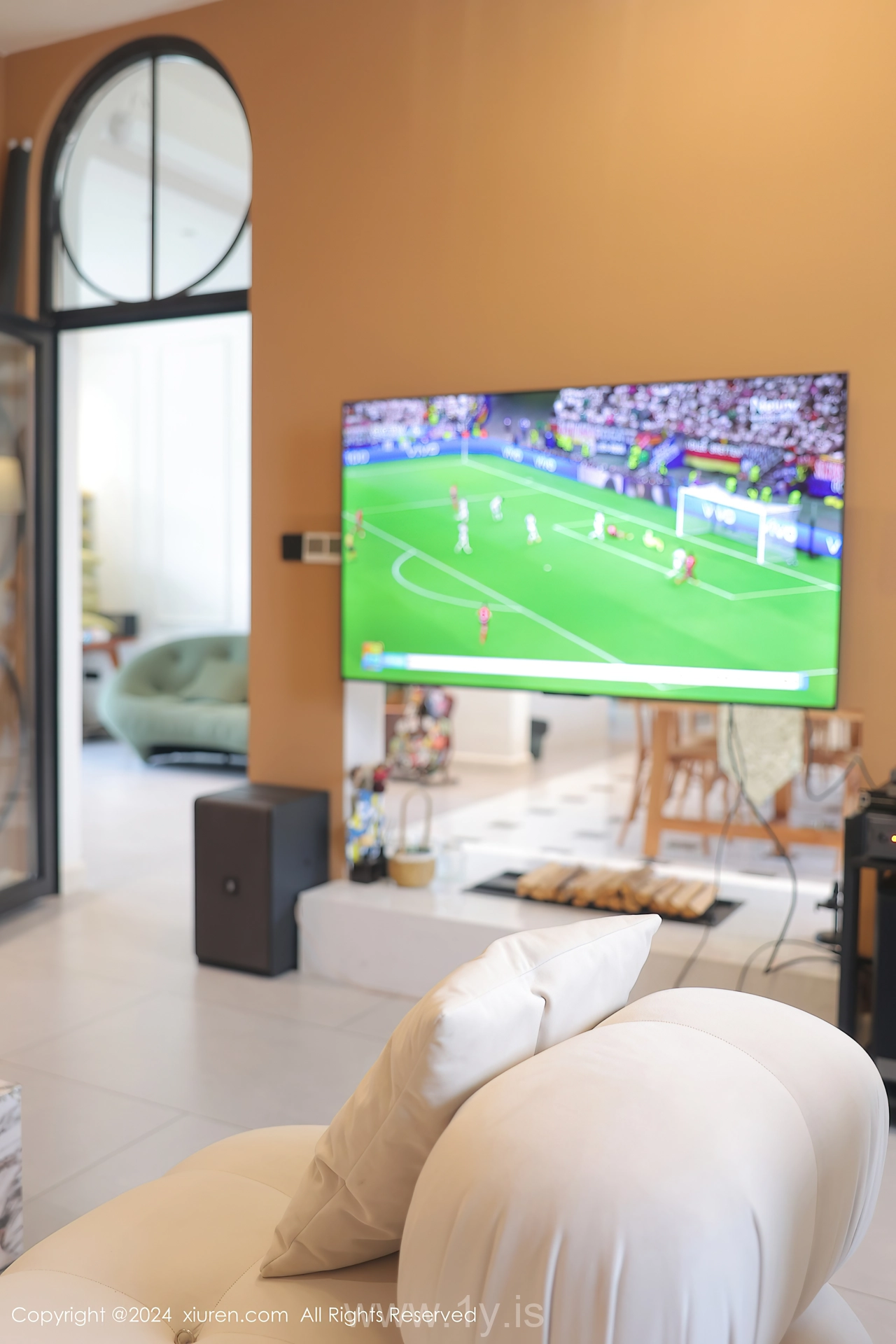 XIUREN(秀人网) No.8812 Refined & Trendy Asian Model 桃妖夭