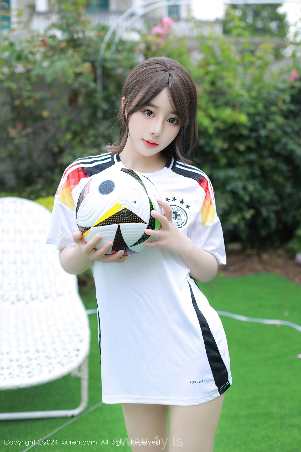 XIUREN(秀人网) No.8812 Refined & Trendy Asian Model 桃妖夭