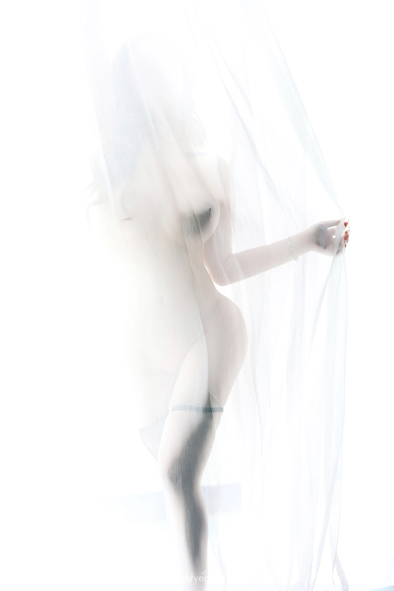 XIUREN(秀人网) No.8813 Radiant Asian Cougar 小海臀Rena