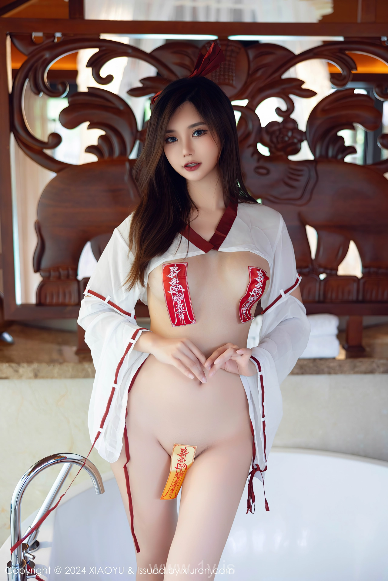 XIUREN(秀人网) No.8814 Beautiful Asian Sweetie 绮里嘉ula