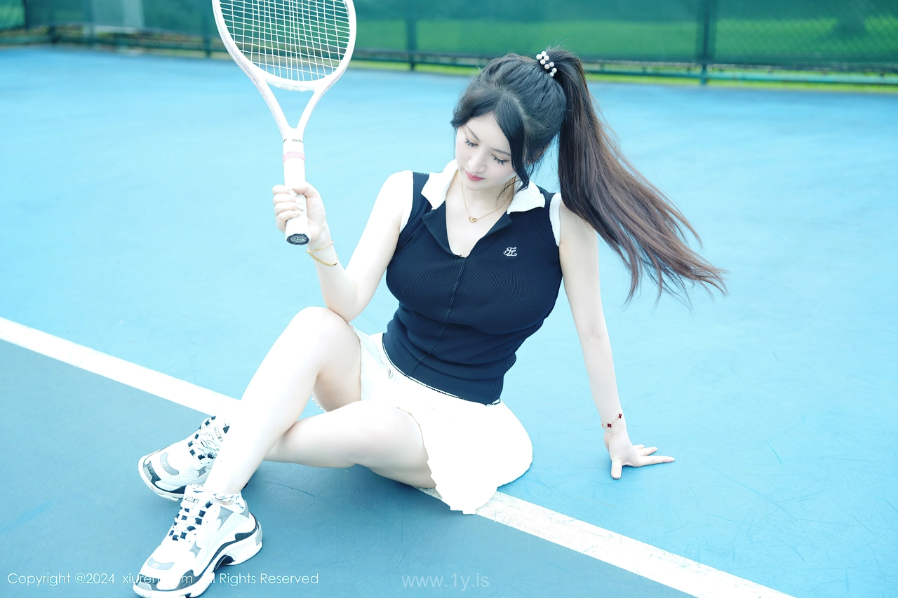 XIUREN(秀人网) No.8821 Delicate Asian Enchantress 诗诗kiki