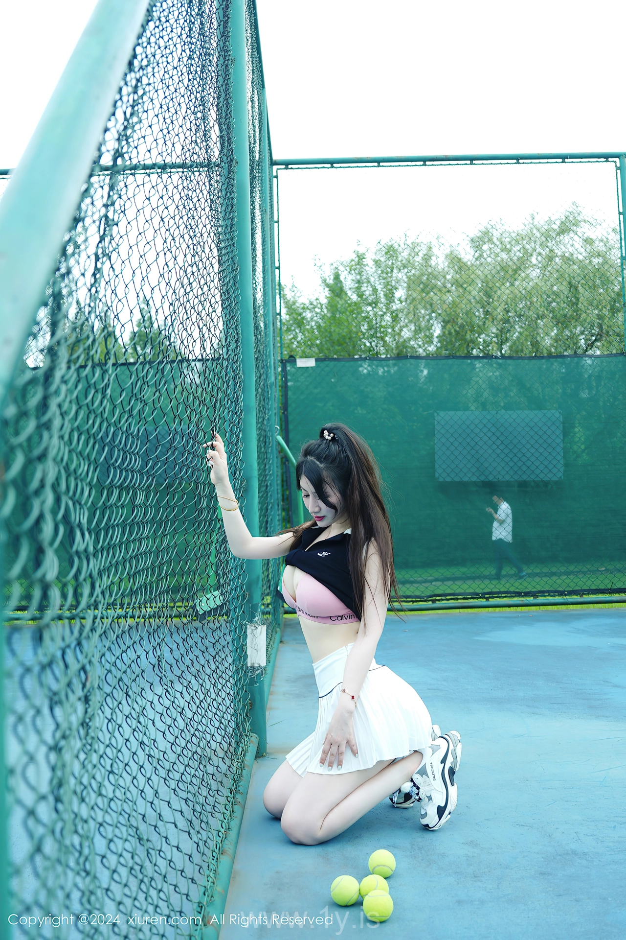 XIUREN(秀人网) No.8821 Delicate Asian Enchantress 诗诗kiki