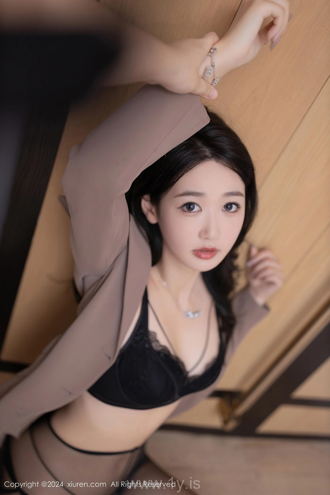 XIUREN(秀人网) No.8824 Gorgeous & Chic Chinese Sweetheart 唐安琪