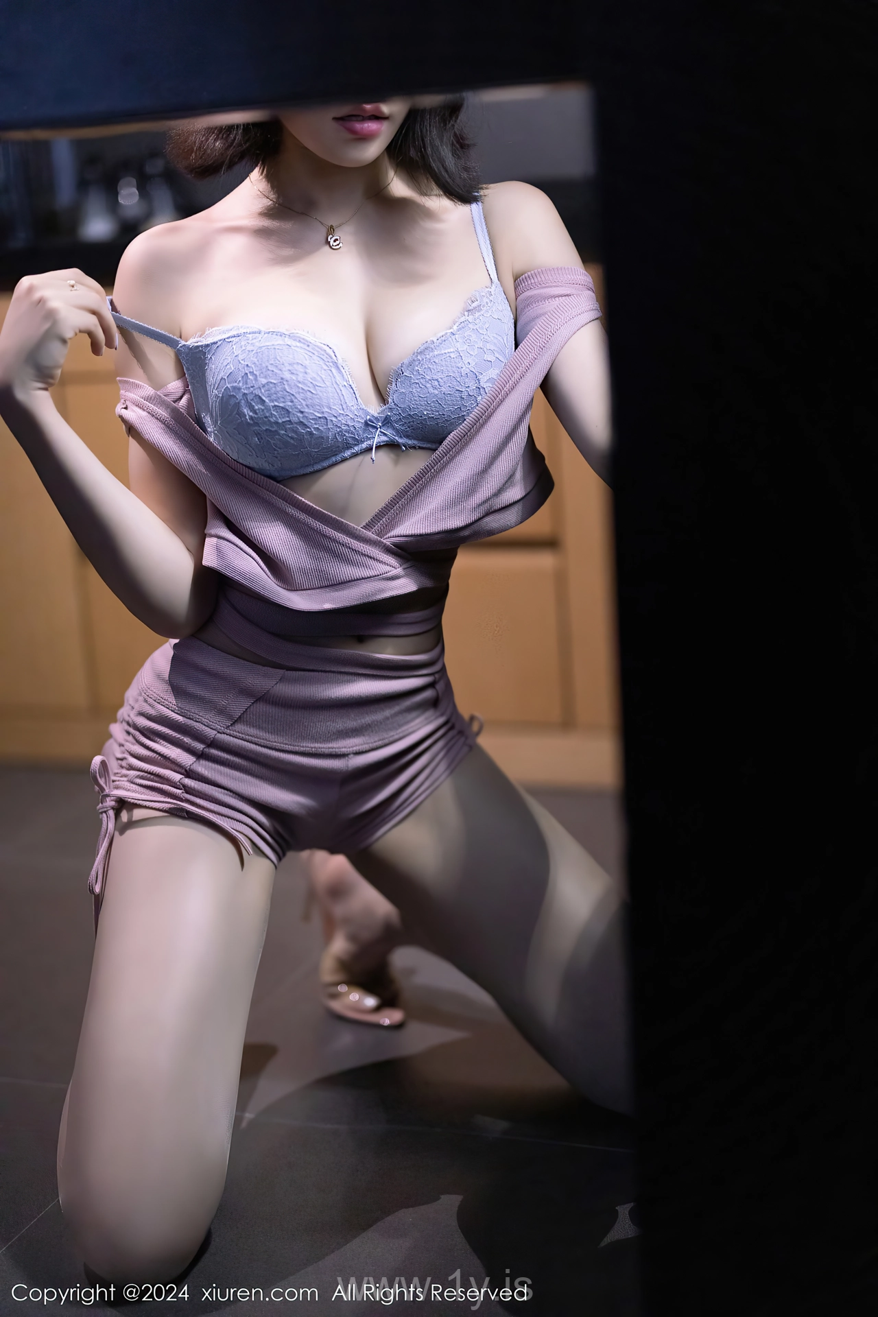 XIUREN(秀人网) No.8836 Bewitching Chinese Starlet 徐莉芝Booty