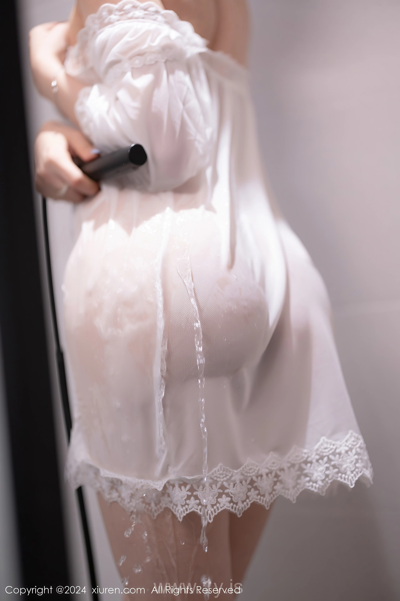XIUREN(秀人网) No.8836 Bewitching Chinese Starlet 徐莉芝Booty