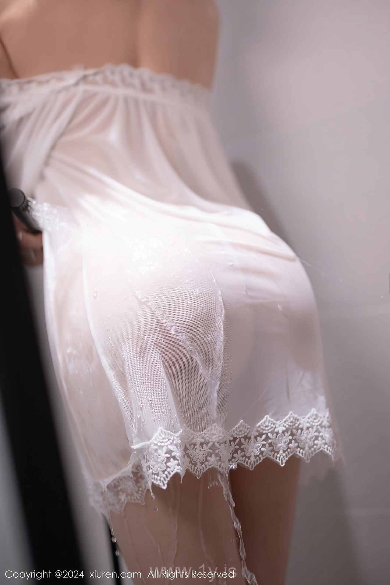 XIUREN(秀人网) No.8836 Bewitching Chinese Starlet 徐莉芝Booty