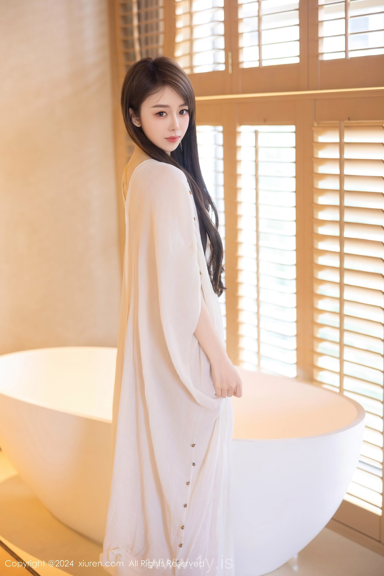 XIUREN(秀人网) No.8842 Well Done & Voluptuous Asian Rara Avis 夏竹