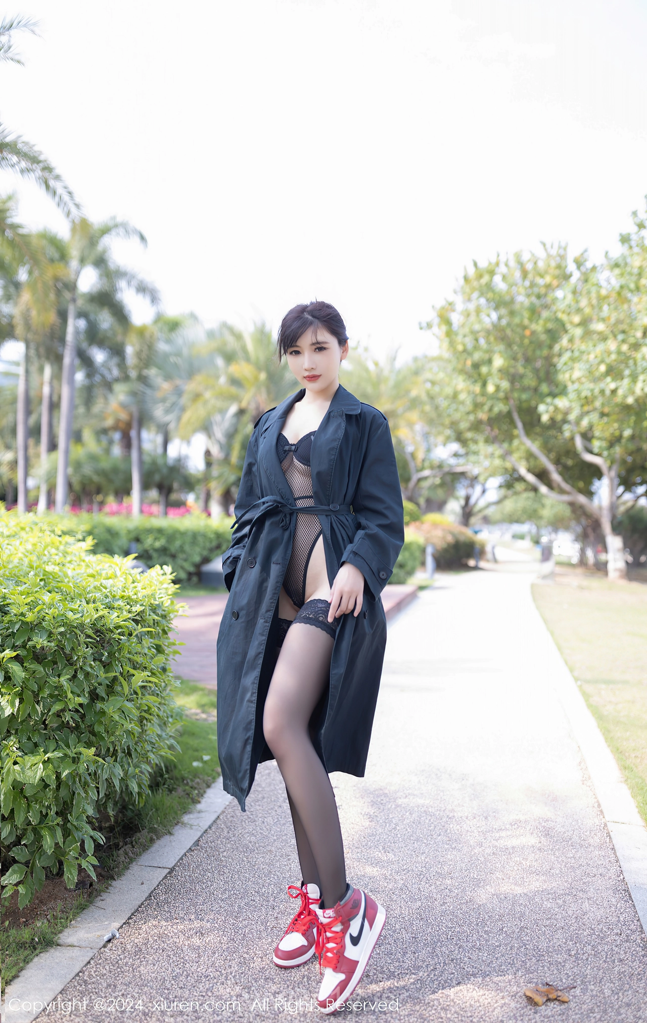 XIUREN(秀人网) No.8844 Pretty & Captivating Chinese Maiden 陆萱萱