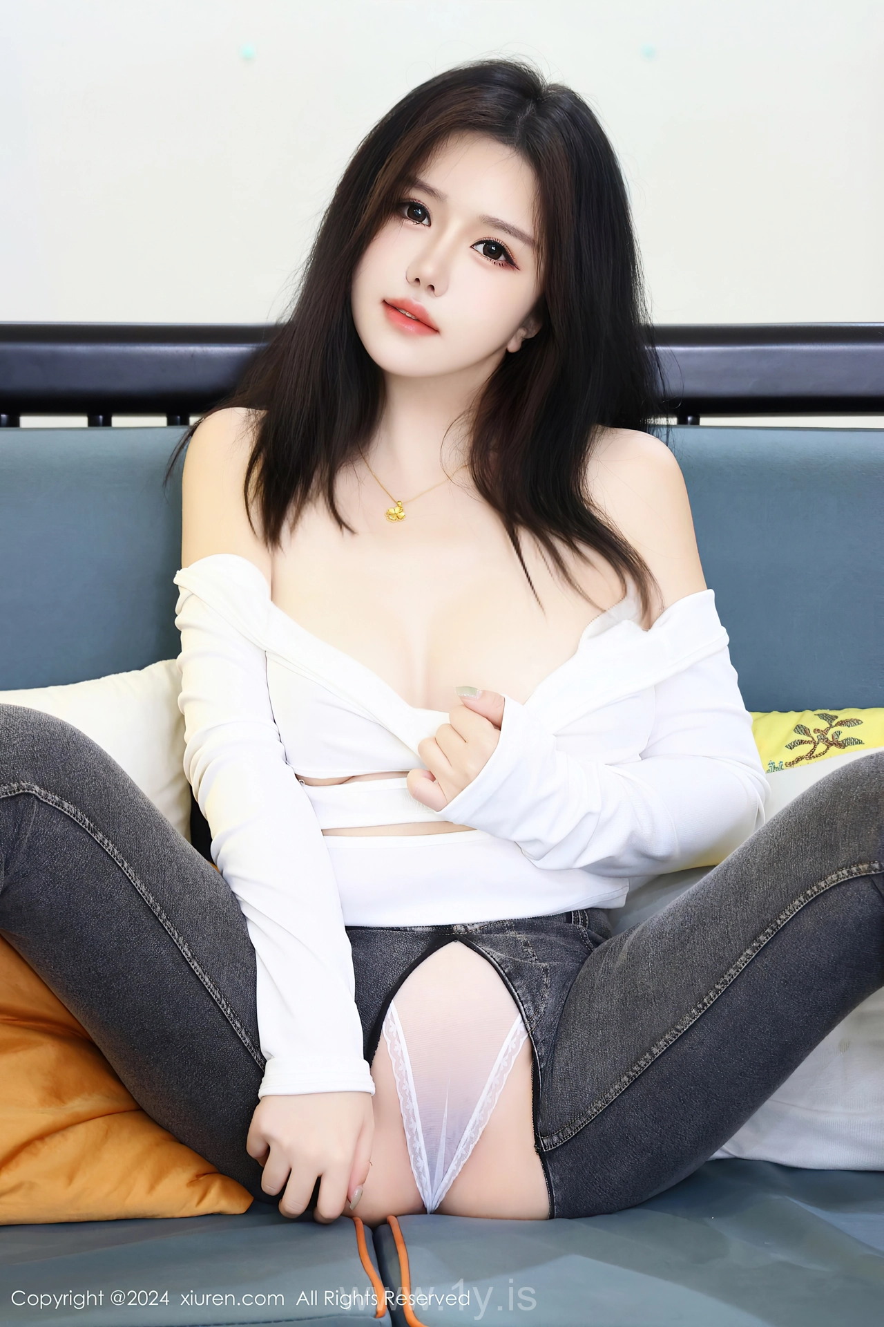 XIUREN(秀人网) No.8853 Gorgeous & Good-looking Asian Beauty Queen 小薯条nienie