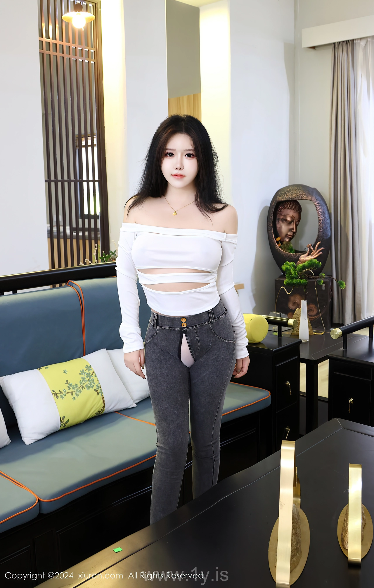 XIUREN(秀人网) No.8853 Gorgeous & Good-looking Asian Beauty Queen 小薯条nienie