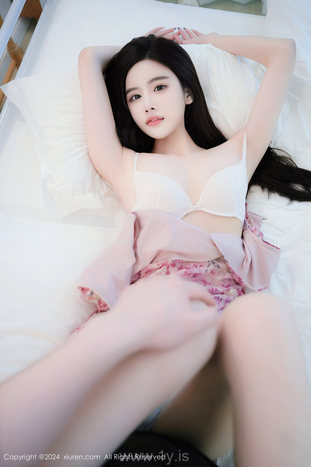 XIUREN(秀人网) No.8855 Decent Chinese Cutie Erikaki