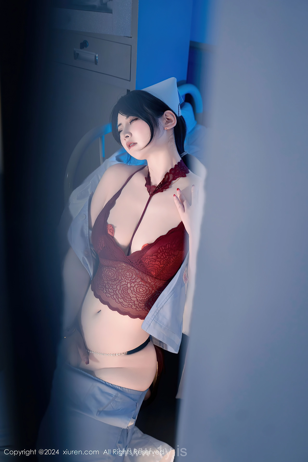 XIUREN(秀人网) No.8859 Ravishing Chinese Diva 诗诗kiki