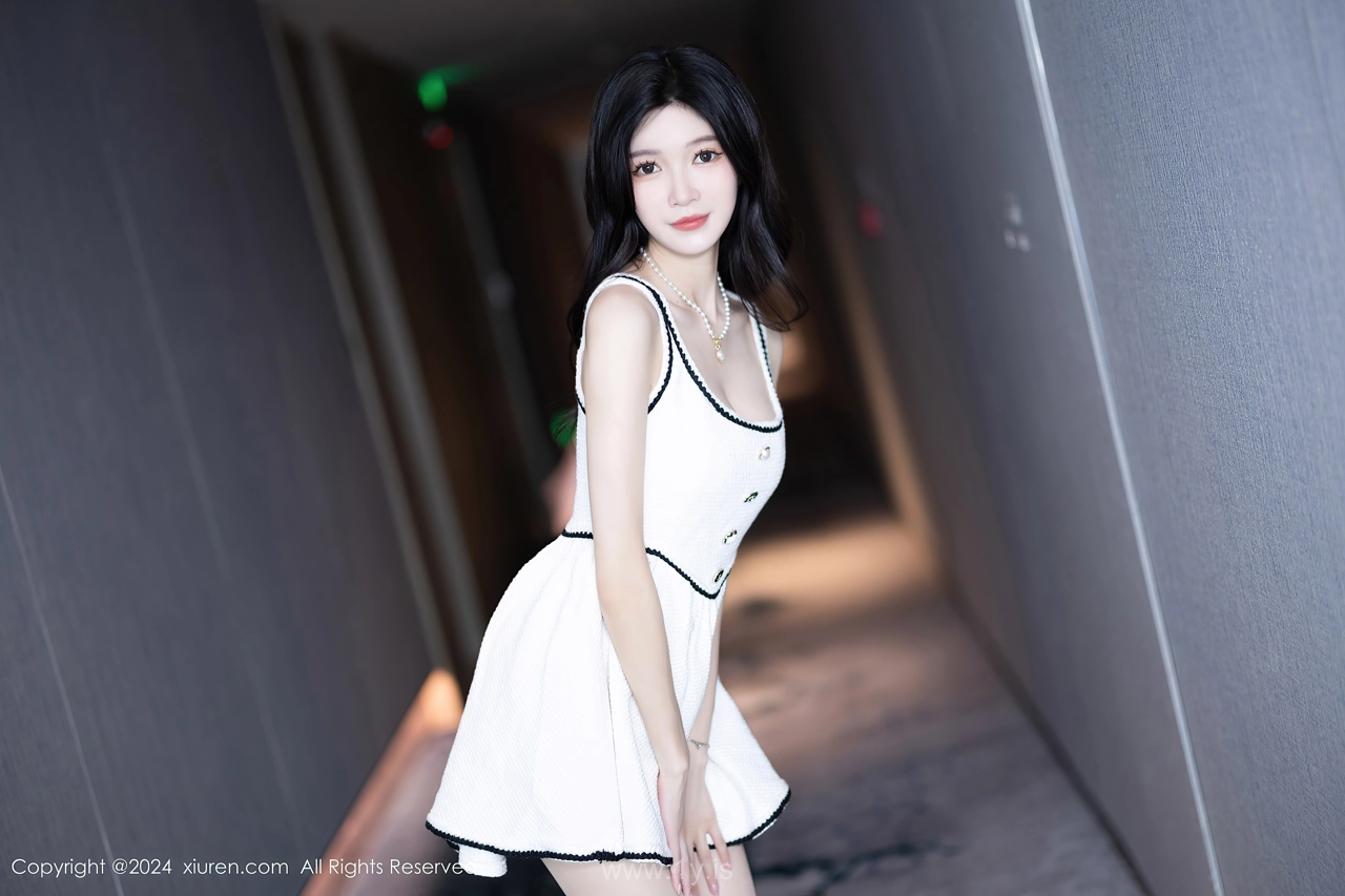 XIUREN(秀人网) No.8861 Flawless Asian Girl 程程程-