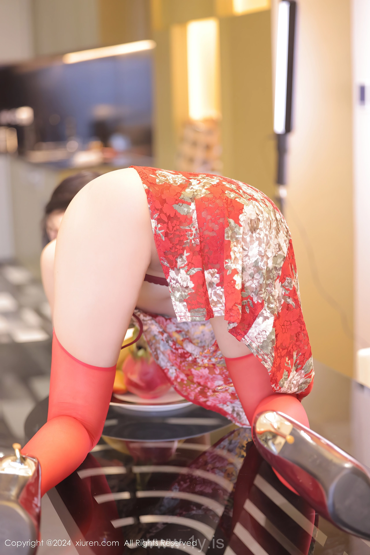 XIUREN(秀人网) No.8871 Trendy Asian Beauty Queen 尹甜甜