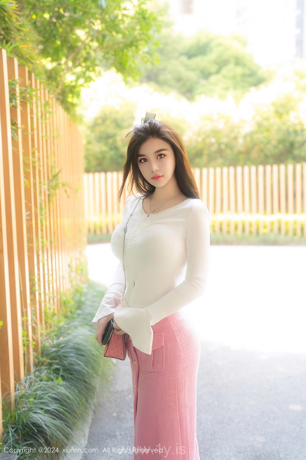 XIUREN(秀人网) No.8872 Flawless & Voluptuous Chinese Jade 周jojobaby