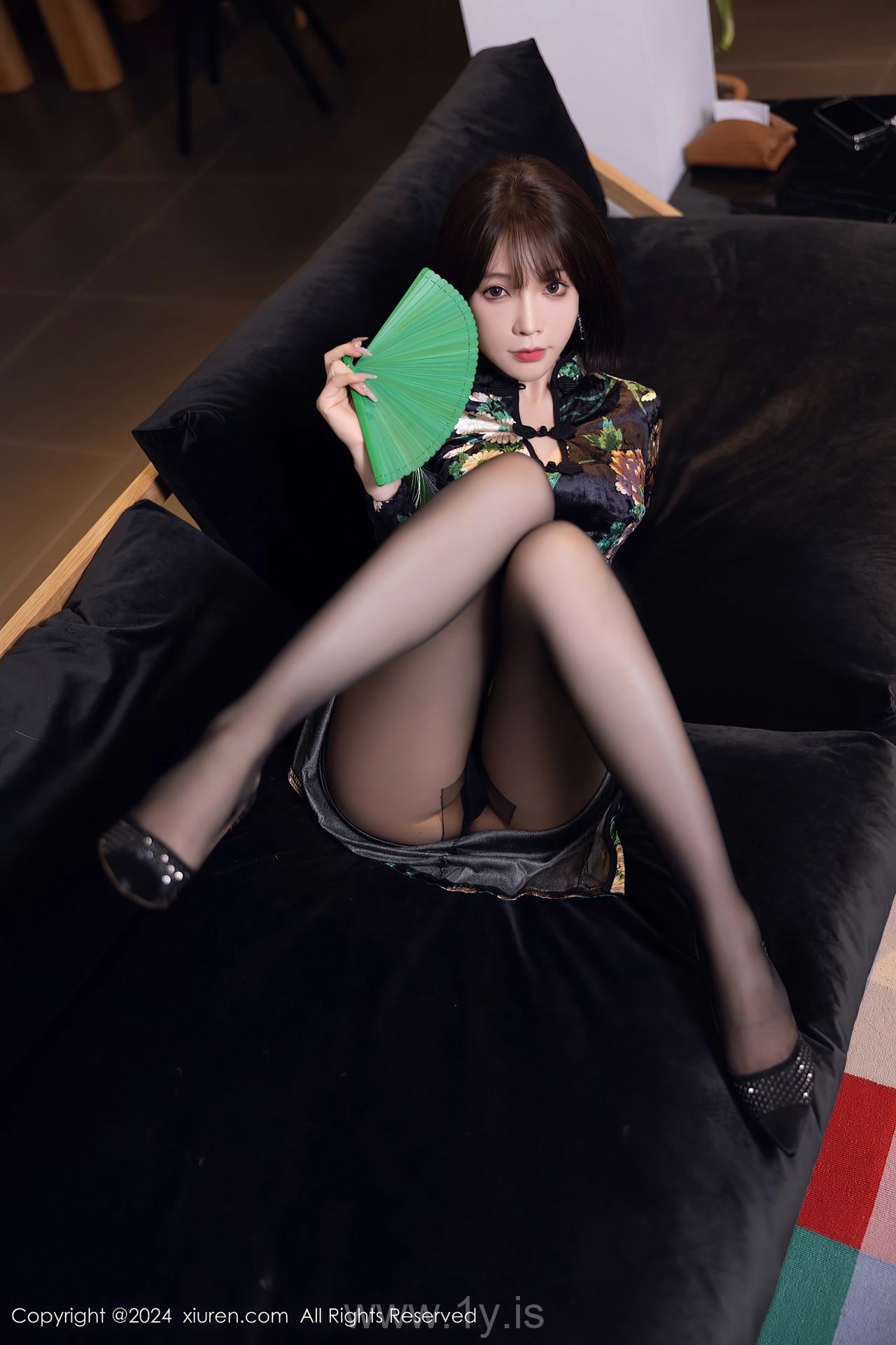 XIUREN(秀人网) No.8876 Hot & Intriguing Chinese Rose 徐莉芝Booty