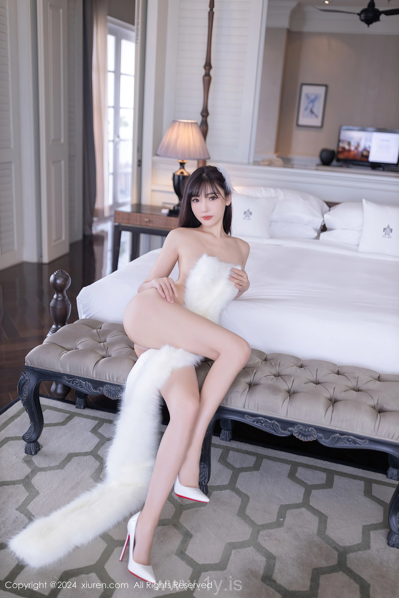 XIUREN(秀人网) No.8880 Quiet Chinese Rara Avis 陆萱萱