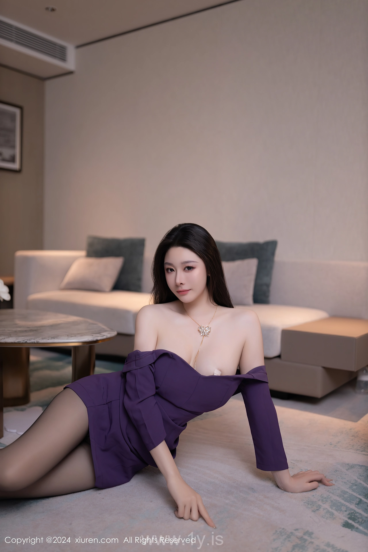 XIUREN(秀人网) No.8881 Good-looking Asian Belle 小逗逗