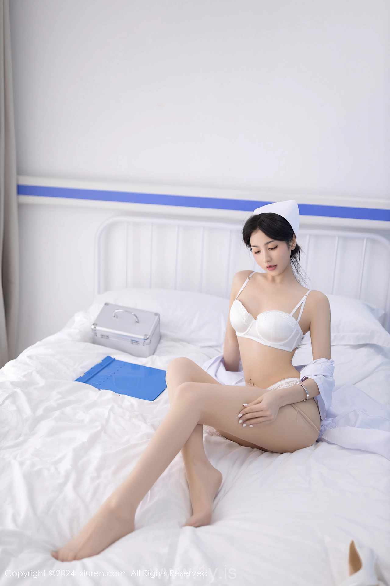 XIUREN(秀人网) No.8897 Seductive & Extraordinary Asian Teen 鱼尾fish